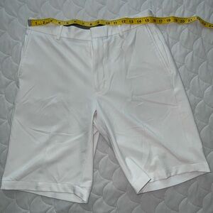 Walter Hagen Golf Shorts Perfect 11 white Wrinkle Resist | Sz 32